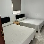 Apartman Planta Baja Con Gran Terraza De 2 A 4 *