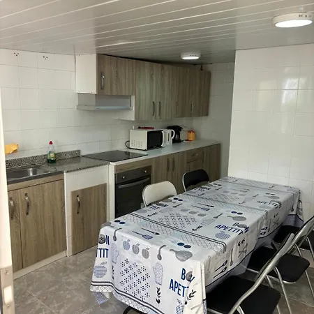 Planta Baja Con Gran Terraza De 2 A 4 Apartment *